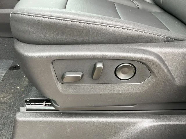 2026 GMC Sierra 1500 SLT - Photo 30