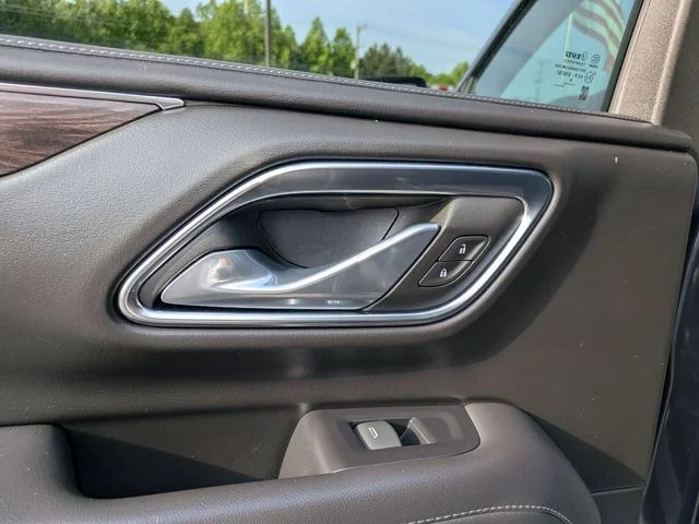 2024 Chevrolet Suburban LT - Photo 25