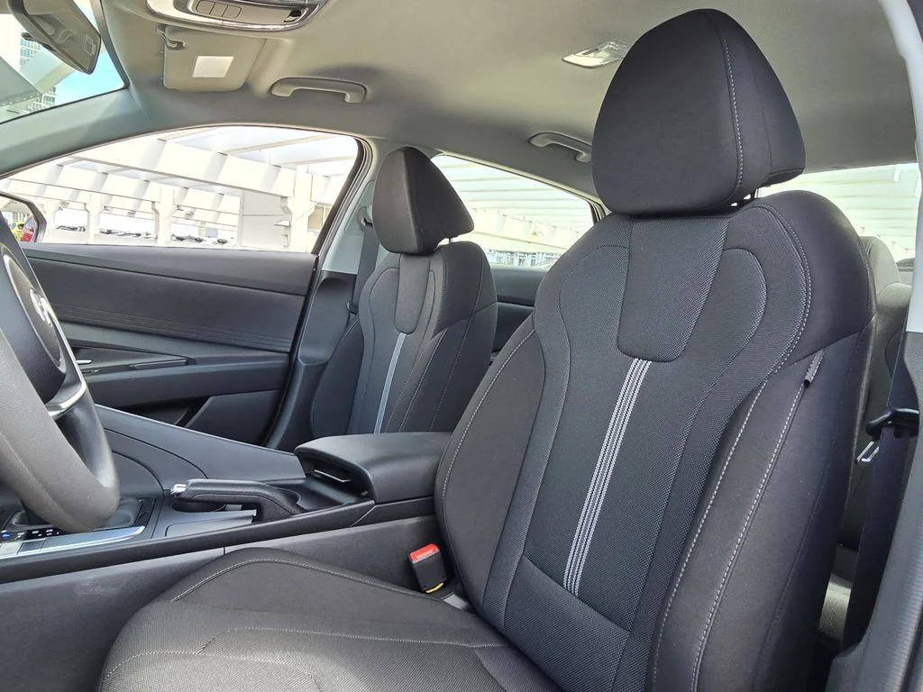 New 2026 White Hyundai SE image 14