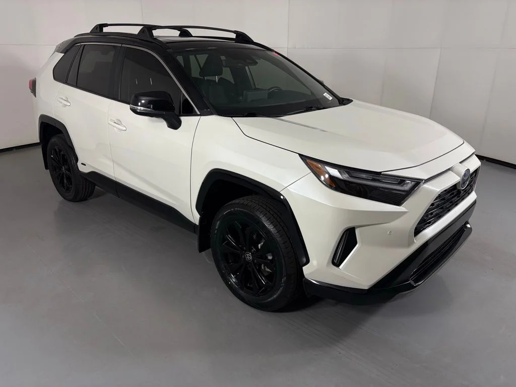 Used 2022 White Toyota XSE image 2