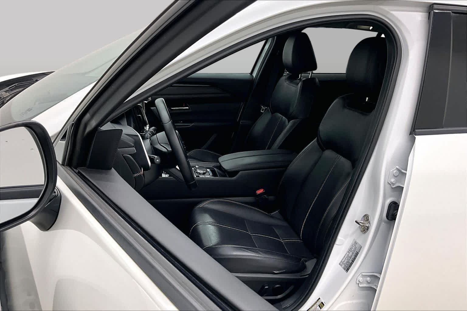 Used 2023 Wind Chill Pearl Mazda 2.5 S Premium Plus Package image 8