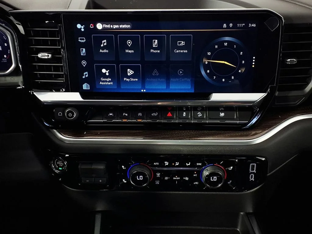 New 2026 Summit White Chevrolet LT image 23