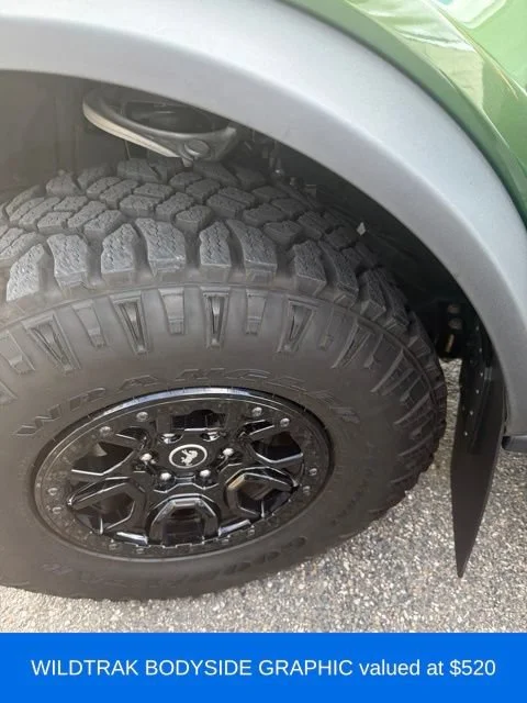 Used 2024 Green Ford Wildtrak image 7