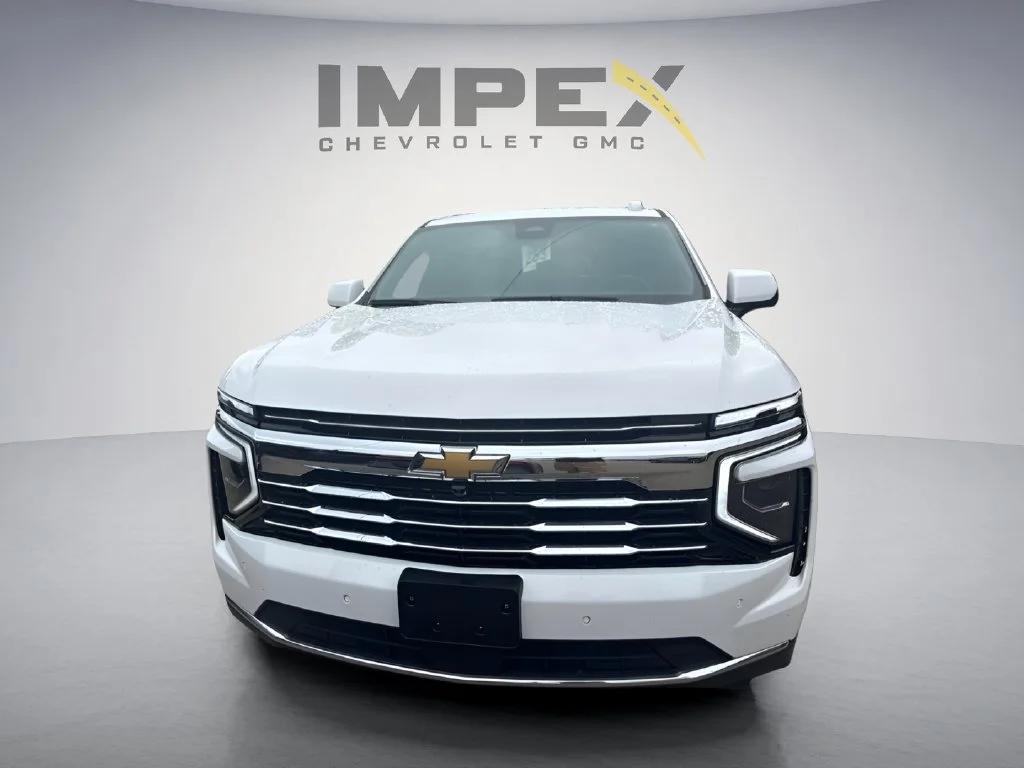 Used 2025 Summit White Chevrolet LT image 8