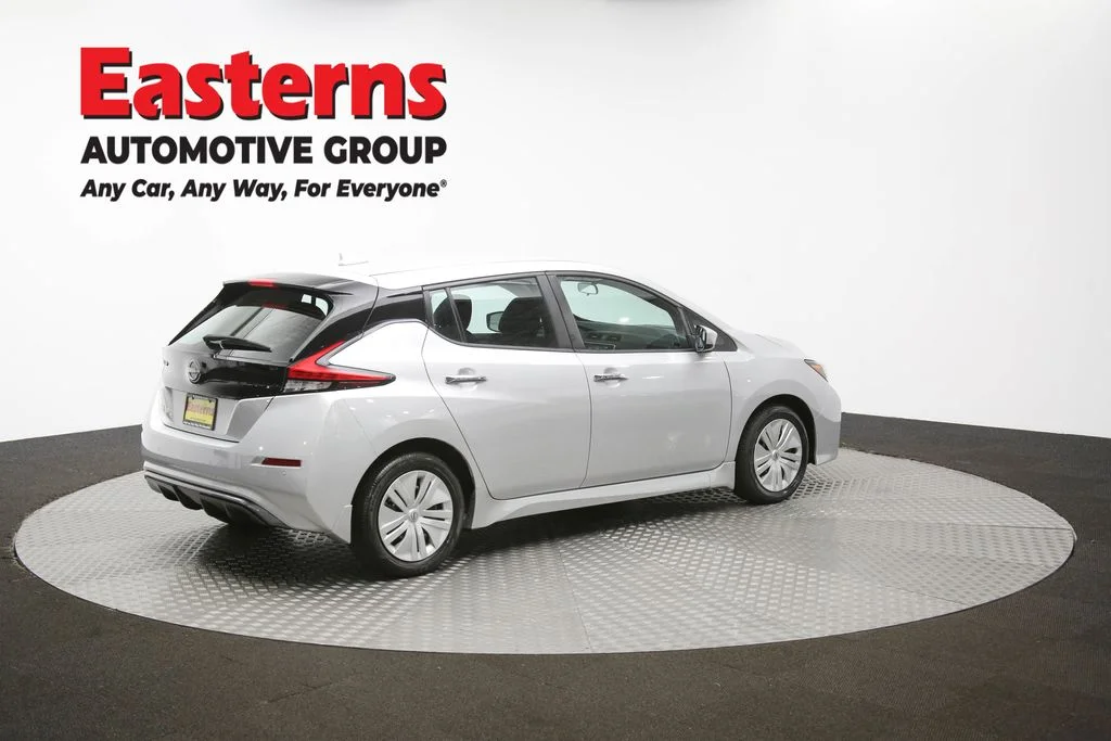 Used 2023 Silver Nissan S image 37