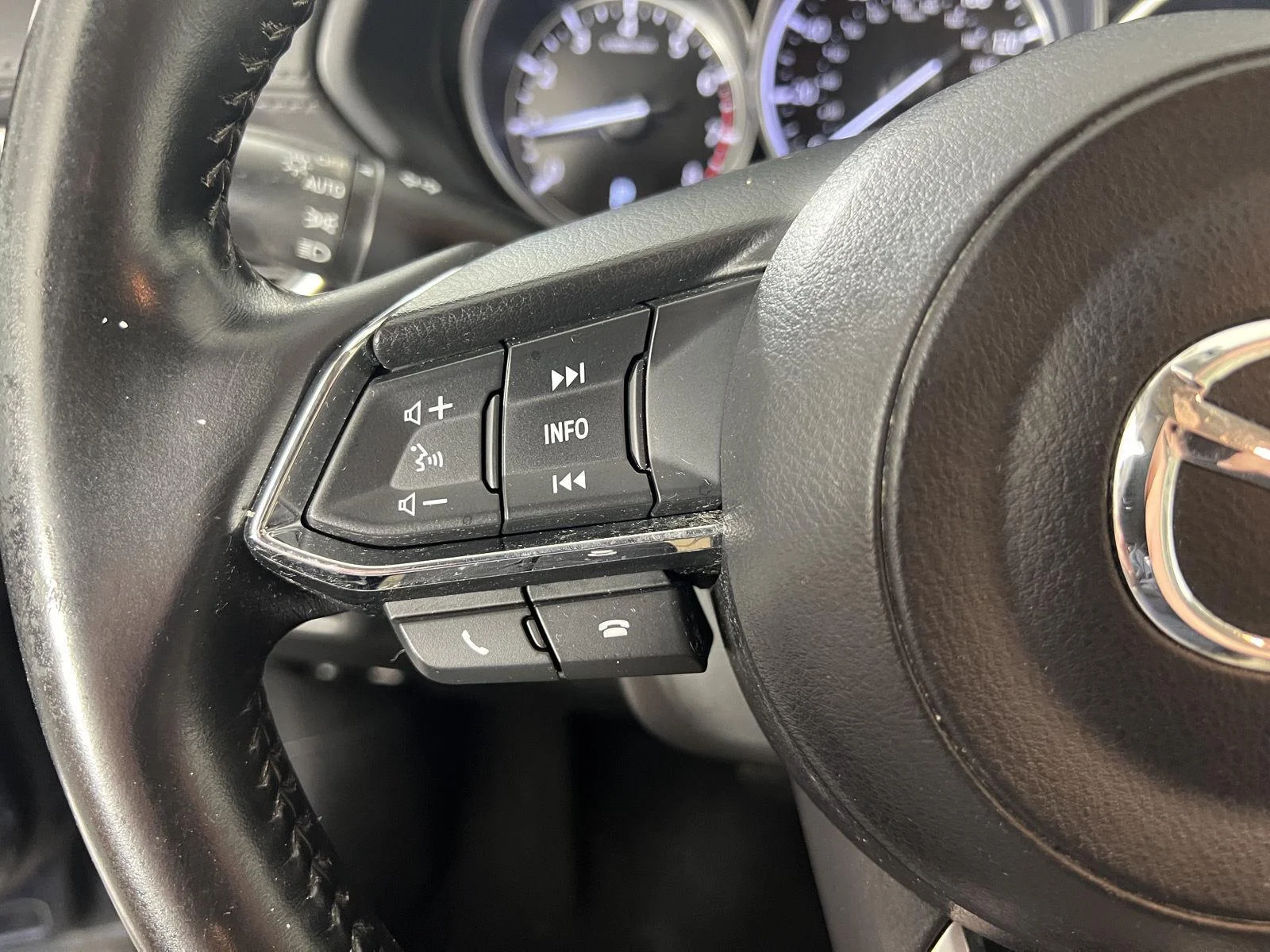 Used 2019 Bl Mazda Touring image 10