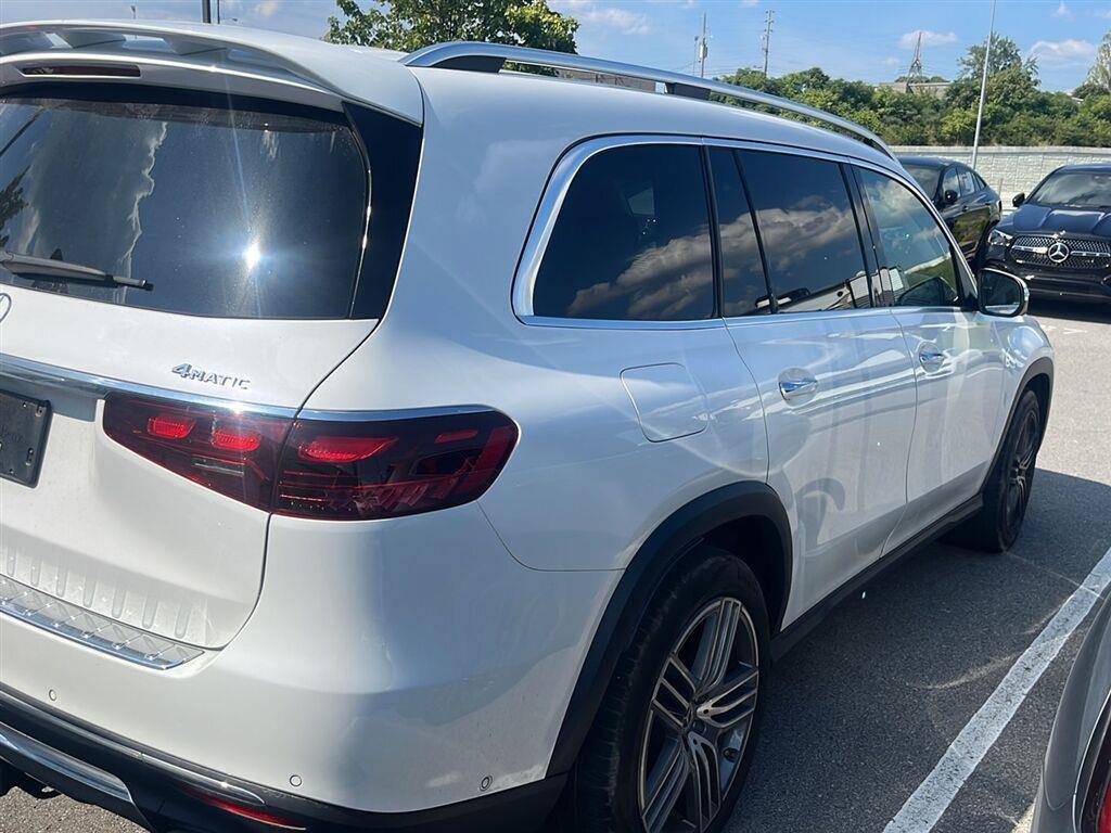 Certified Used 2025 MANUFAKTUR Moonlight White Metallic Mercedes-Benz GLS 450 image 18