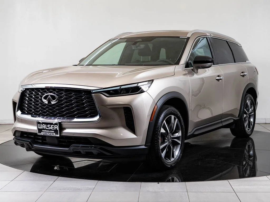 Used 2023 Warm Titanium INFINITI LUXE image 1