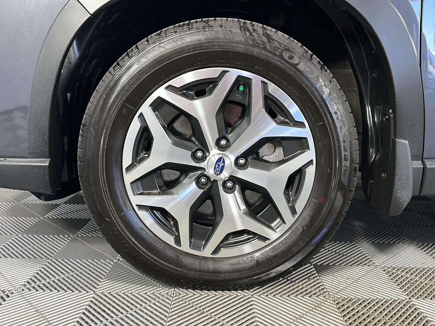 Used 2024 Magnetite Gray Metallic Subaru Premium image 6