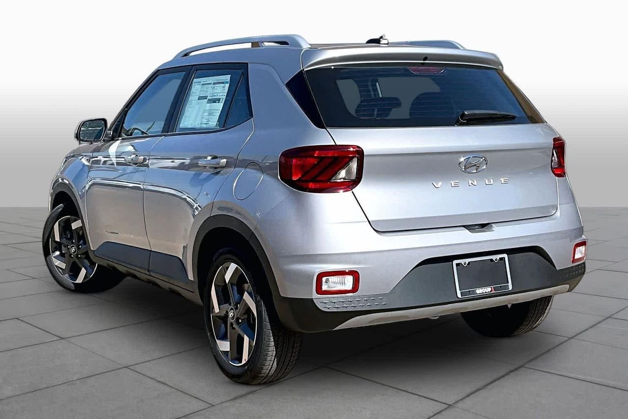 New 2026 Shimmering Silver Hyundai SEL image 12