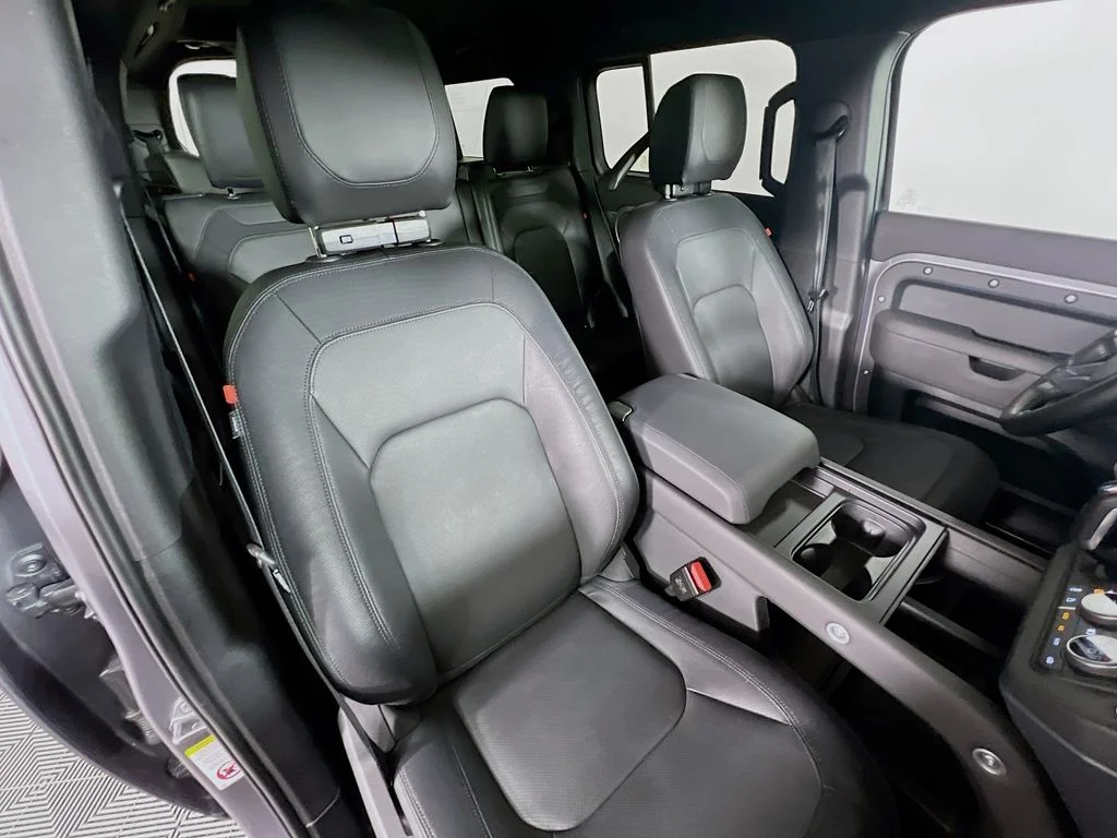 2024 Land Rover Defender X-Dynamic SE - Photo 30