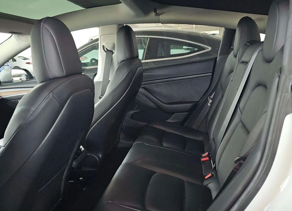 Used 2022 White Tesla Base image 14