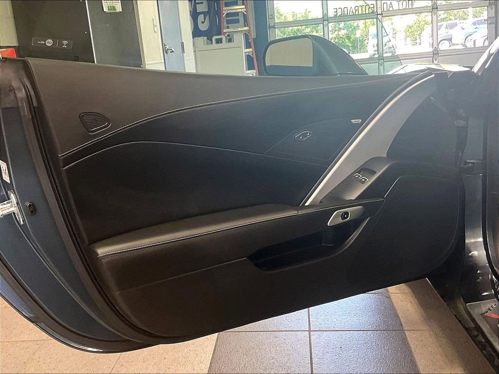 Used 2019 Gray Chevrolet Stingray image 9