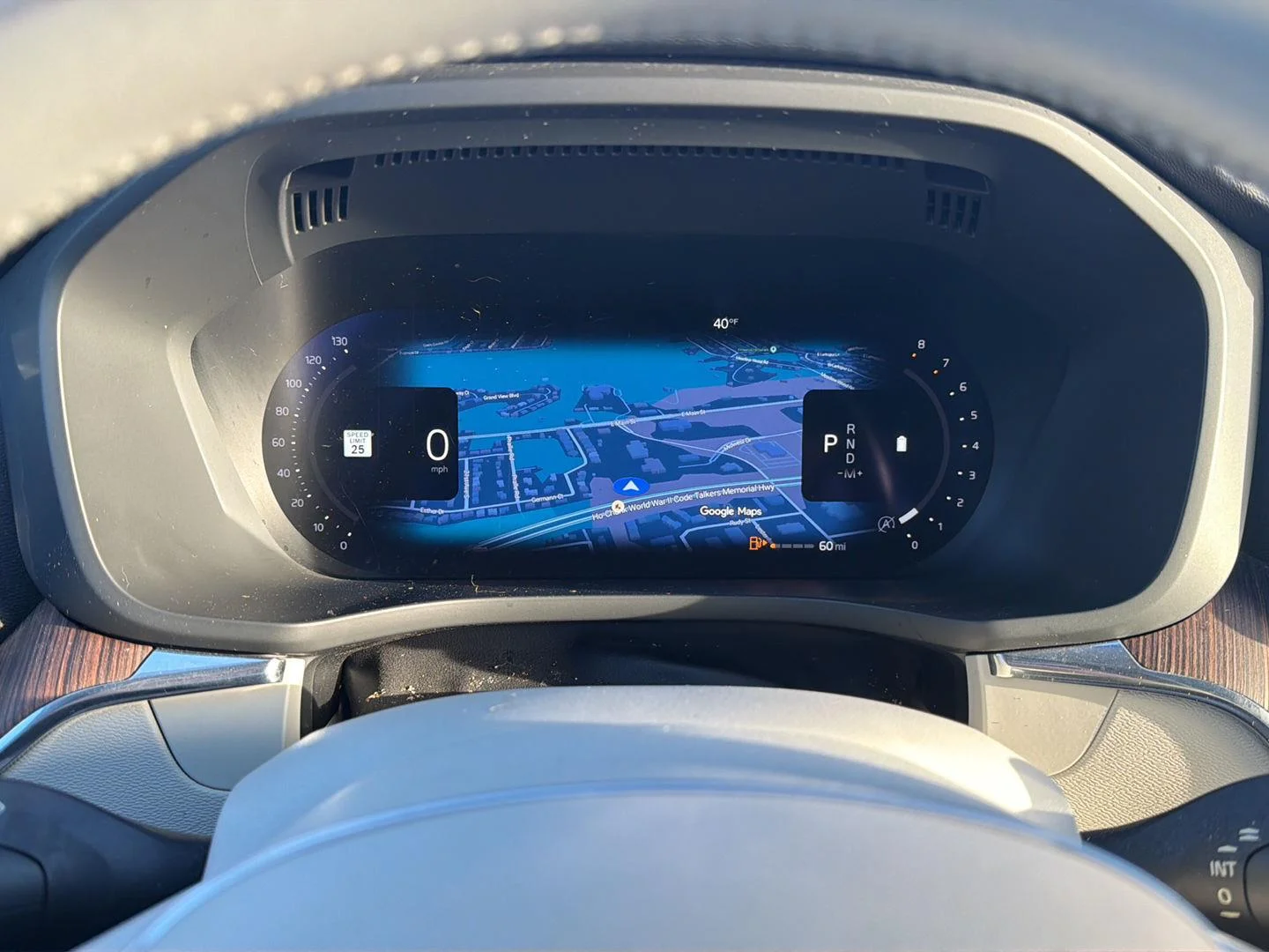 Used 2022  Volvo Momentum image 17