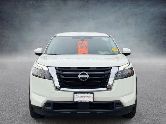 Used 2025 White Nissan SV image 6