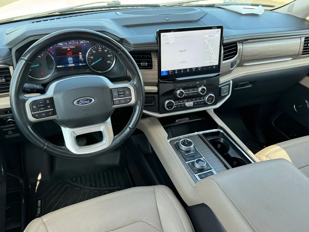 Used 2023 White Ford Limited image 11