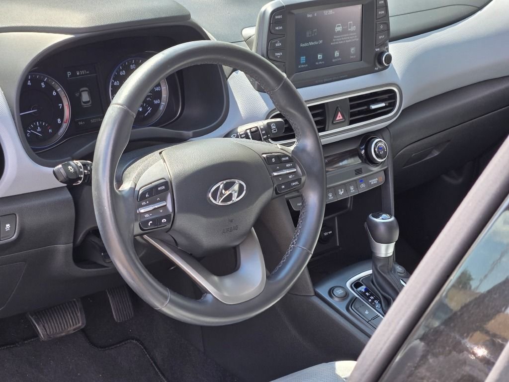 Used 2021 Ultra Black Hyundai Limited image 21