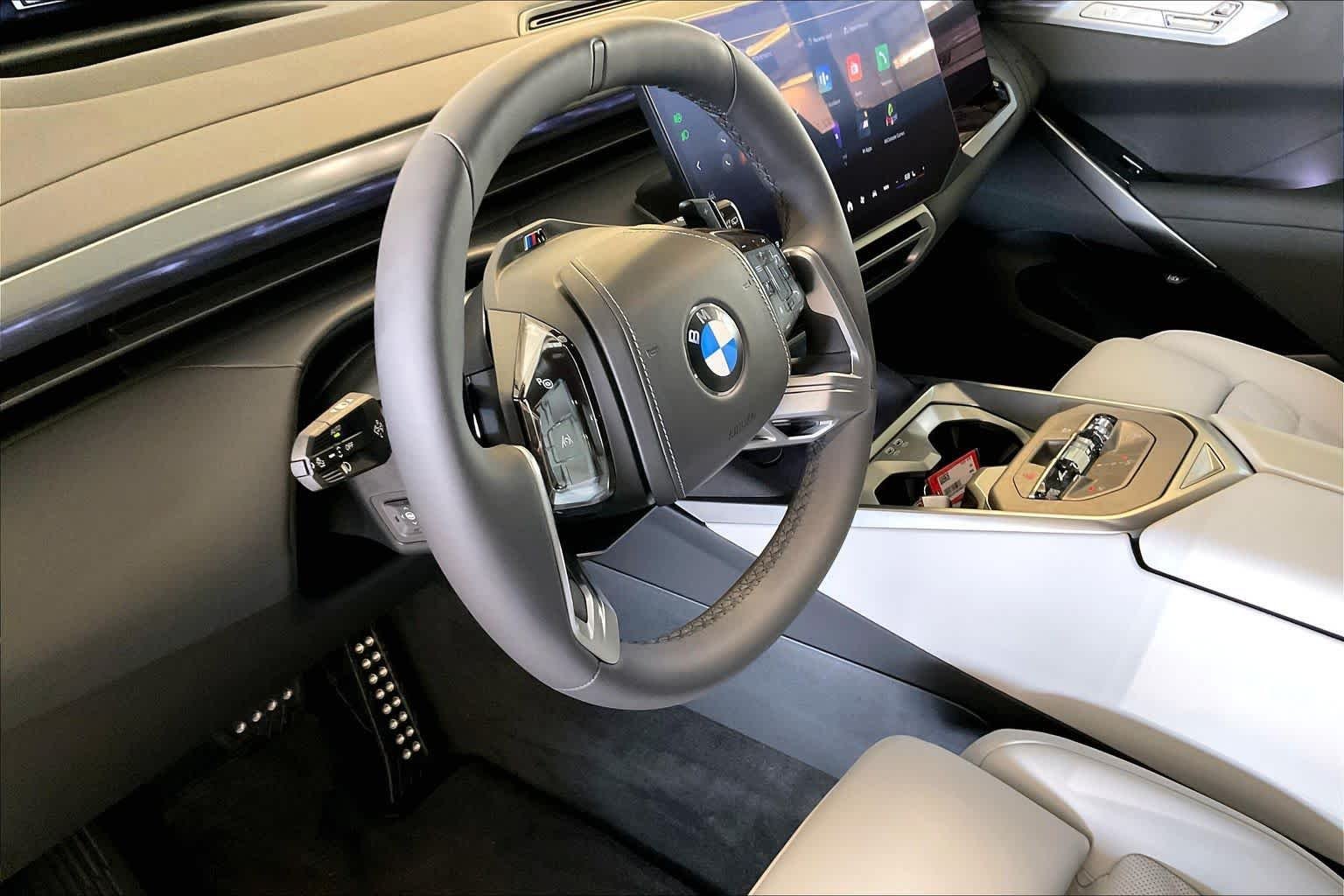 New 2027 Vancouver Green Metallic BMW 40 xDrive image 8