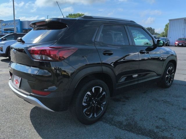Used 2021 Black Chevrolet LT image 5