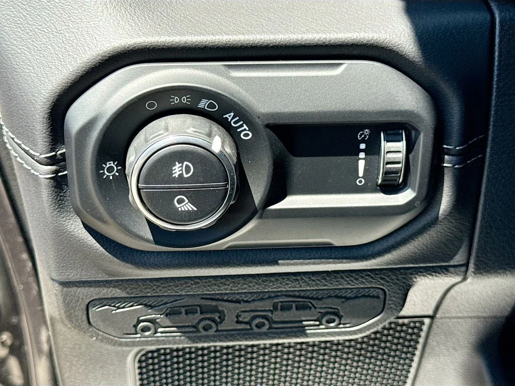 Used 2025 Gray Jeep Rubicon image 10