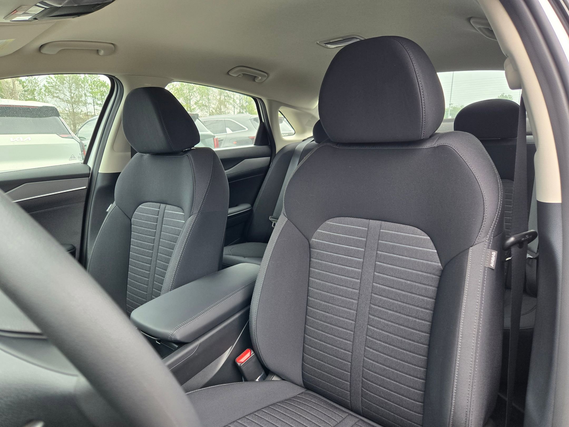 2026 Kia K5 LXS - Photo 23