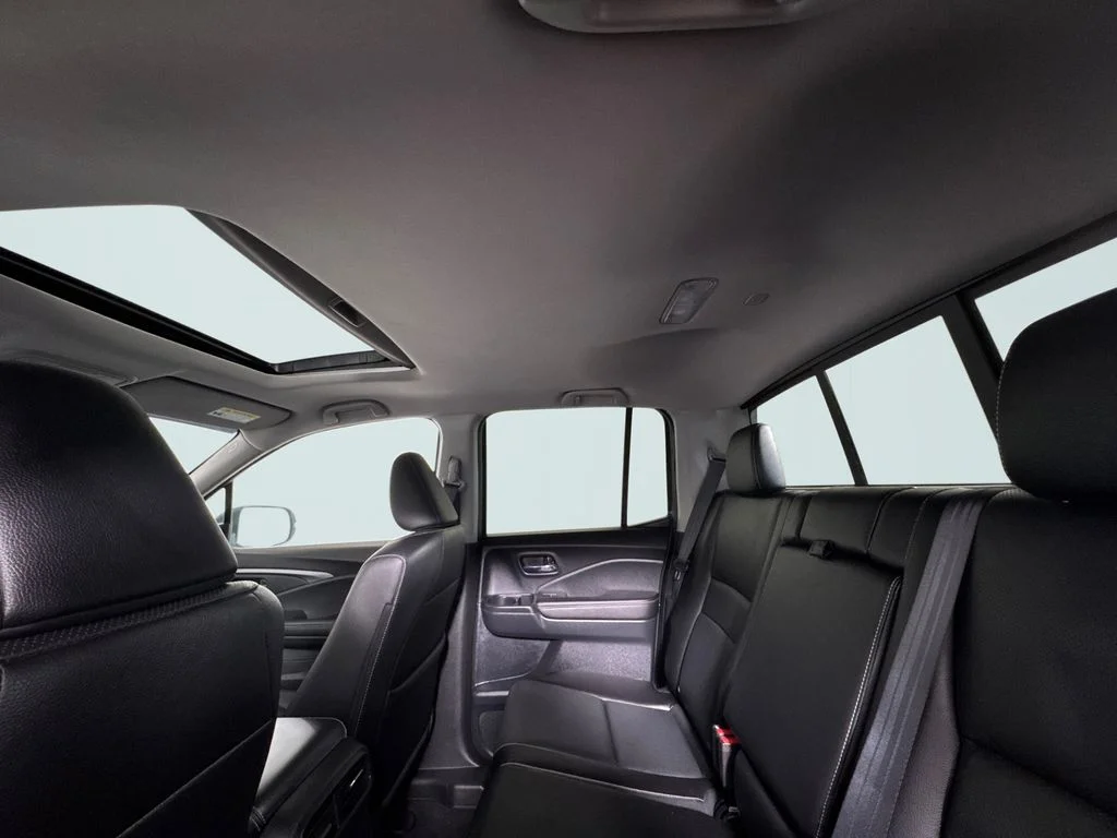 Certified Used 2024 Gray Honda RTL image 13