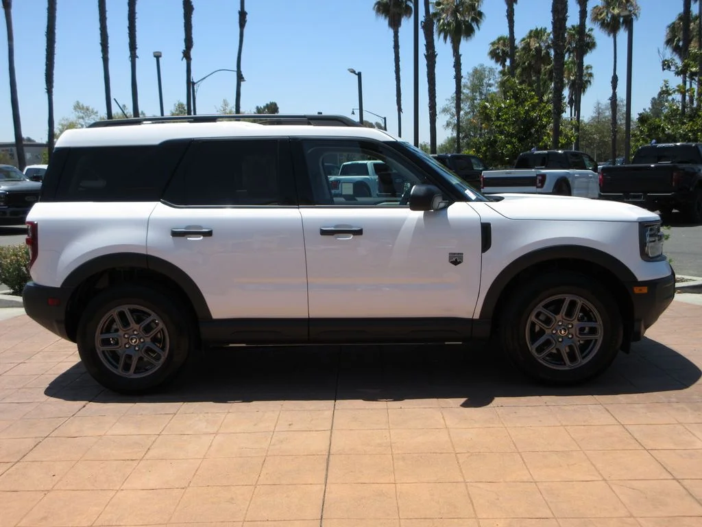 Certified Used 2025 Oxford White Ford Big Bend image 5