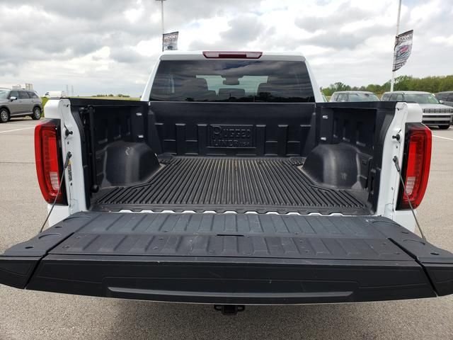 Used 2025 White GMC SLT image 7