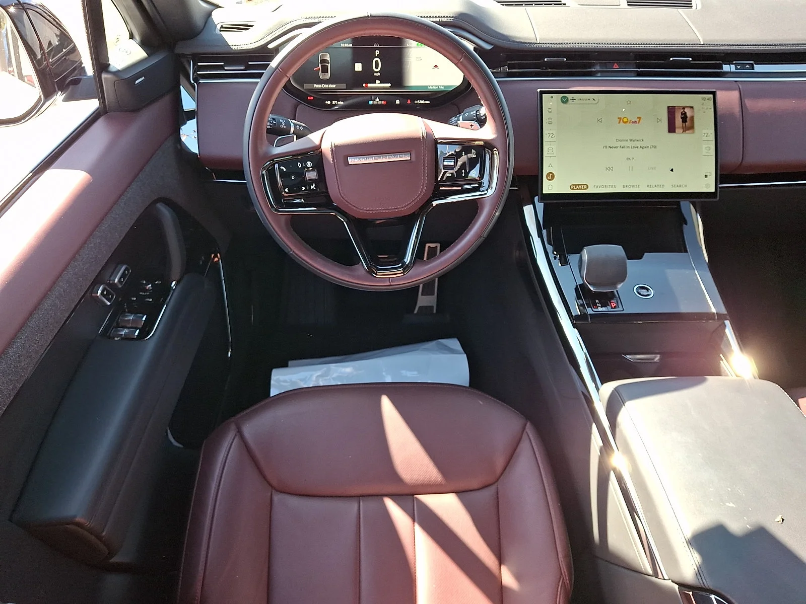 Used 2025 Fuji White   1Aa Land Rover Dynamic SE image 26