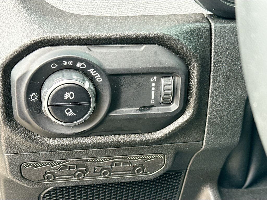Used 2025 Anvil Clearcoat Jeep Sport S image 11