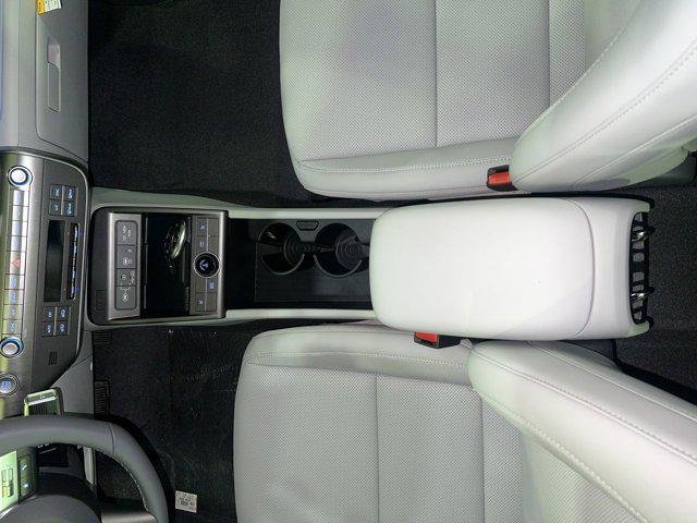 New 2026 Atlas White Hyundai SEL Premium AWD image 22