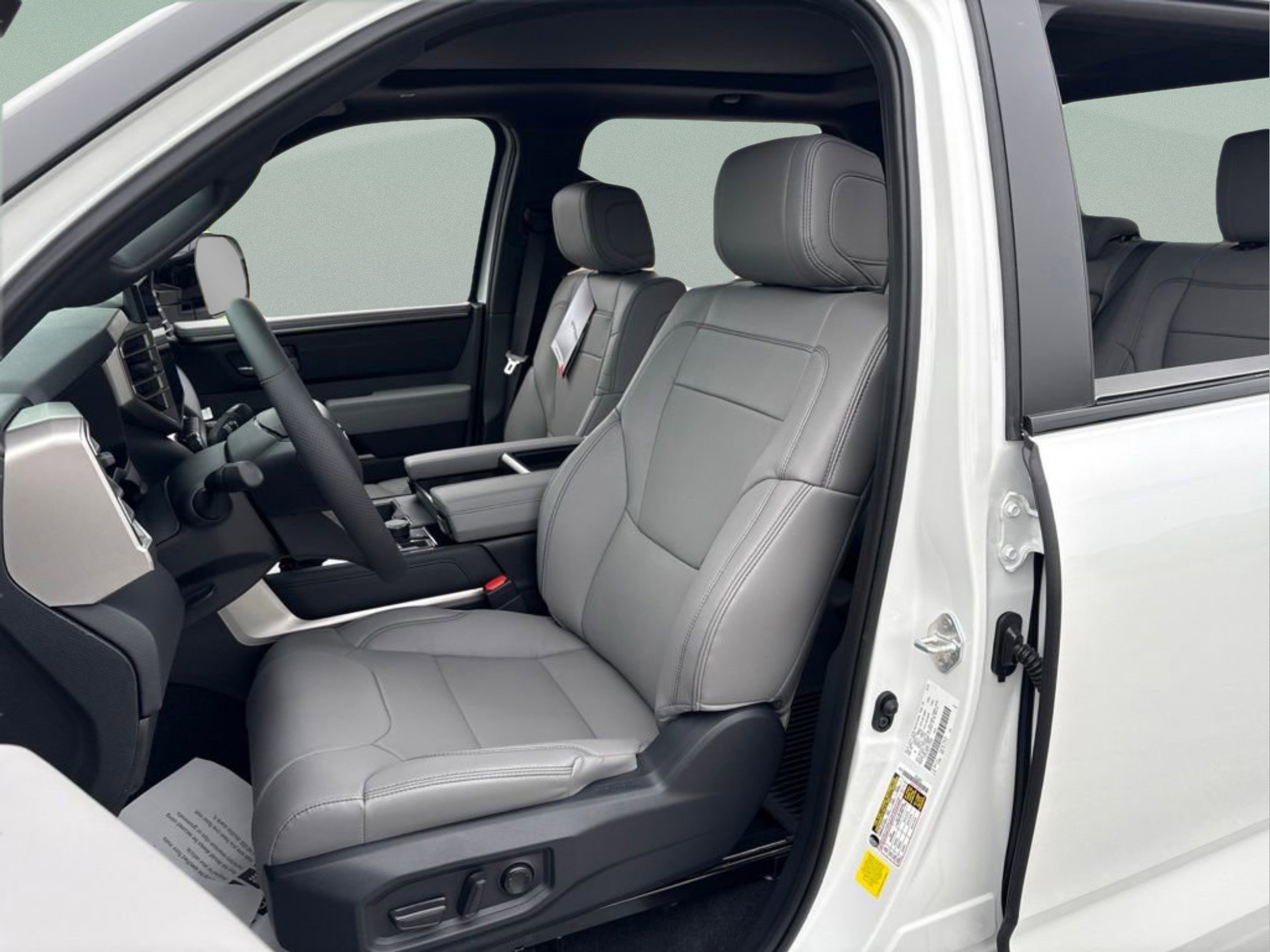 2026 Toyota Tundra Limited - Photo 29