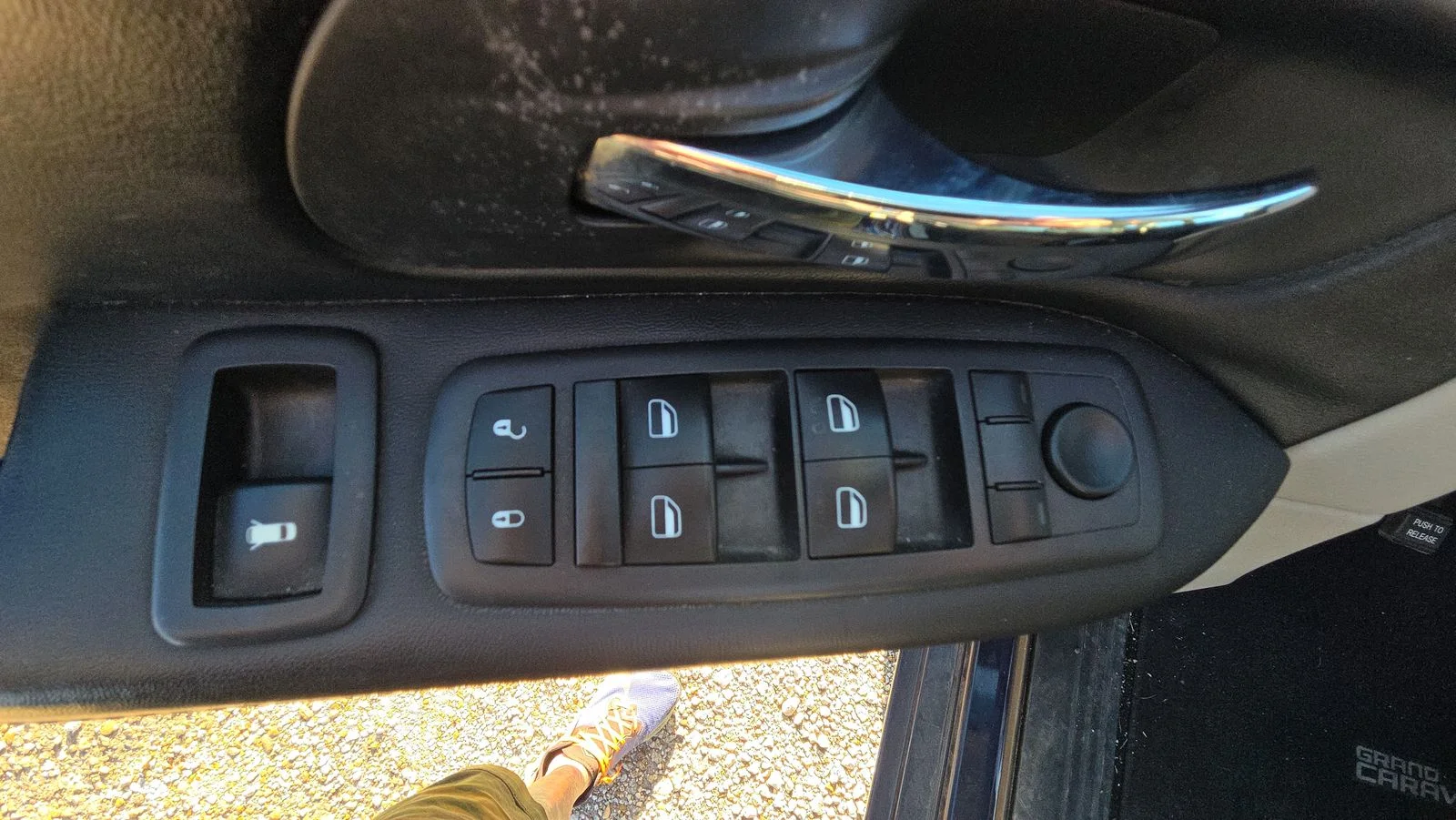Used 2016 Blue Dodge SE image 28