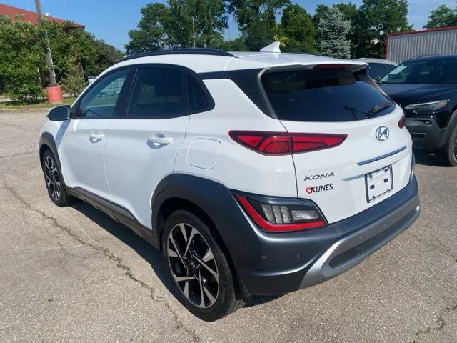 Used 2022 White Hyundai Limited image 4
