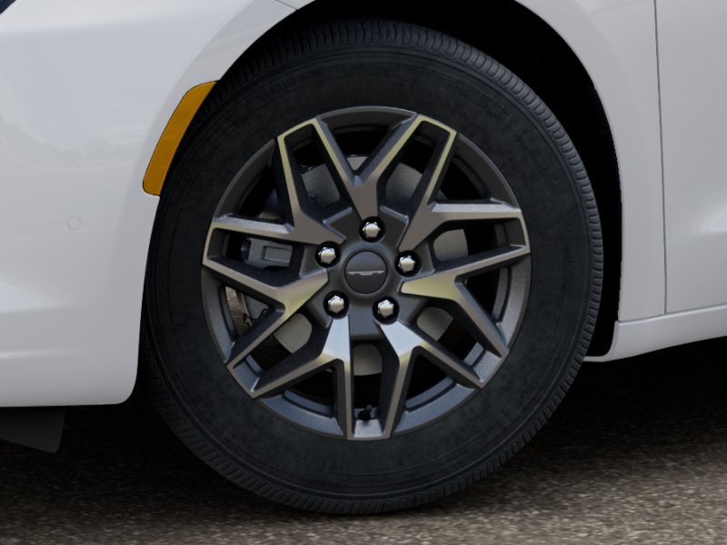 New 2027 Bright White Clear-Coat Exterior Paint Chrysler Limited image 4