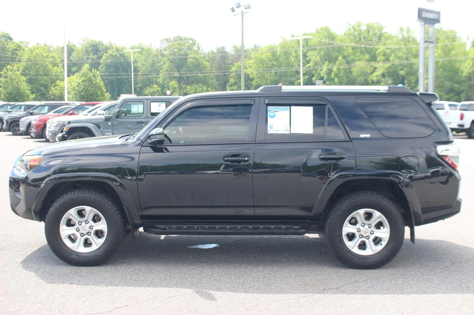 Used 2022 Black Toyota SR5 image 4