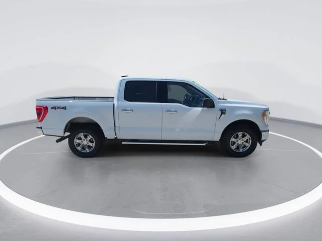 Used 2023 White Ford XLT image 9