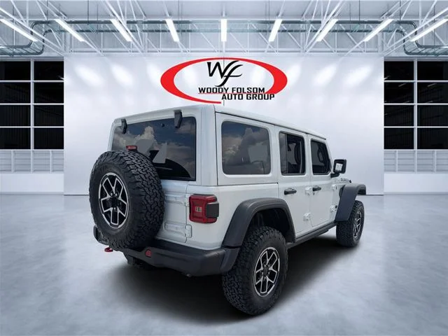 New 2026 Bright White Clear-Coat Exterior Paint Jeep Rubicon image 3