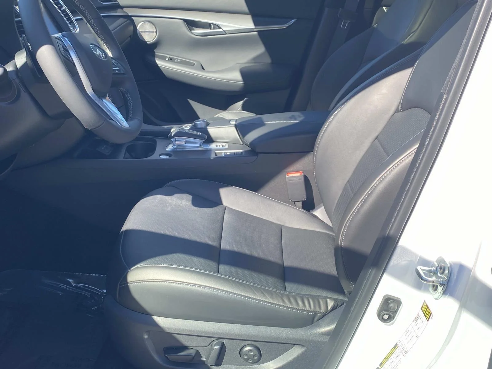 2025 INFINITI QX50 Luxe - Photo 15