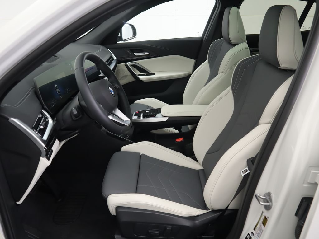 Used 2026 Alpine White BMW xDrive28i image 21