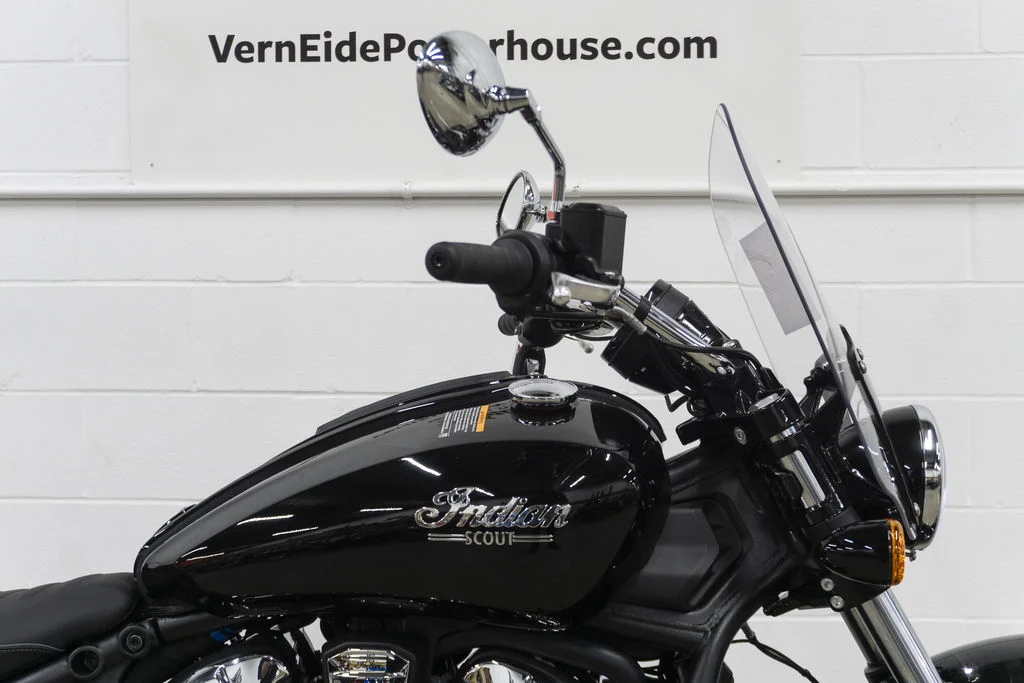 New 2025 BLACK METALLIC Indian Motorcycle  image 15