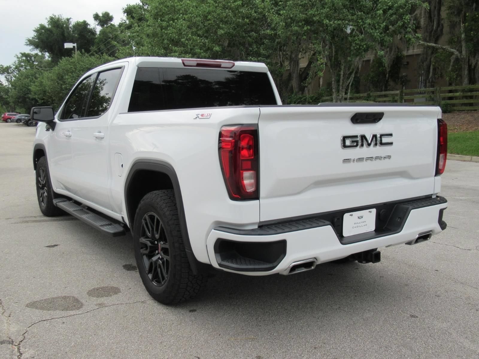 Used 2024 Summit White GMC Elevation image 4