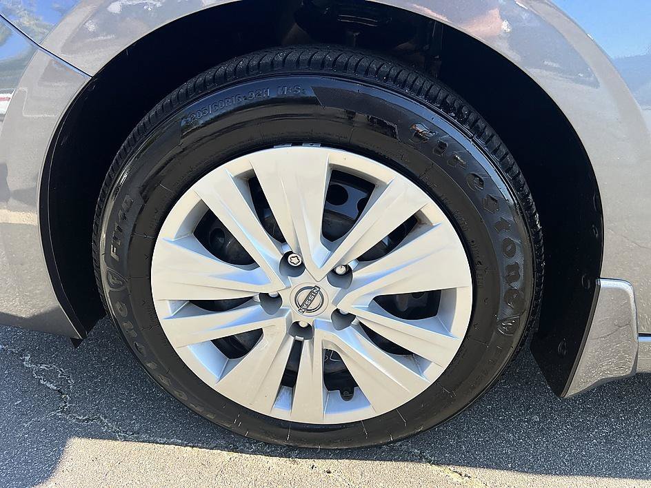 Used 2025 Gun Metallic Nissan S image 9