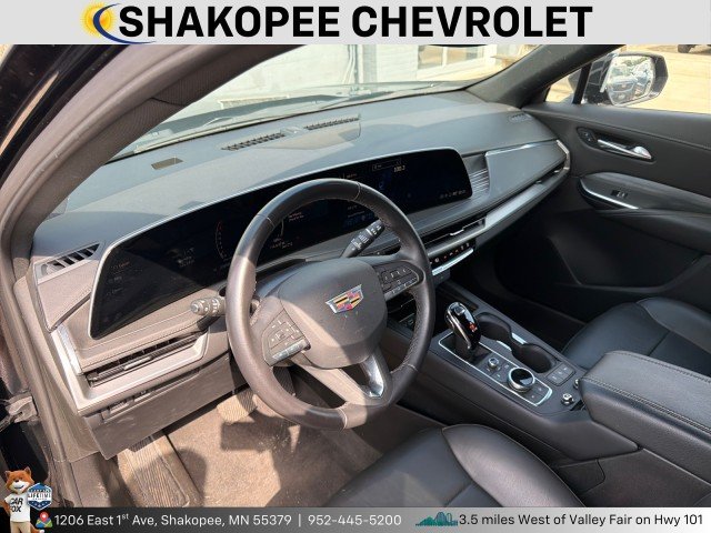 2024 Cadillac XT4 Premium Luxury - Photo 4