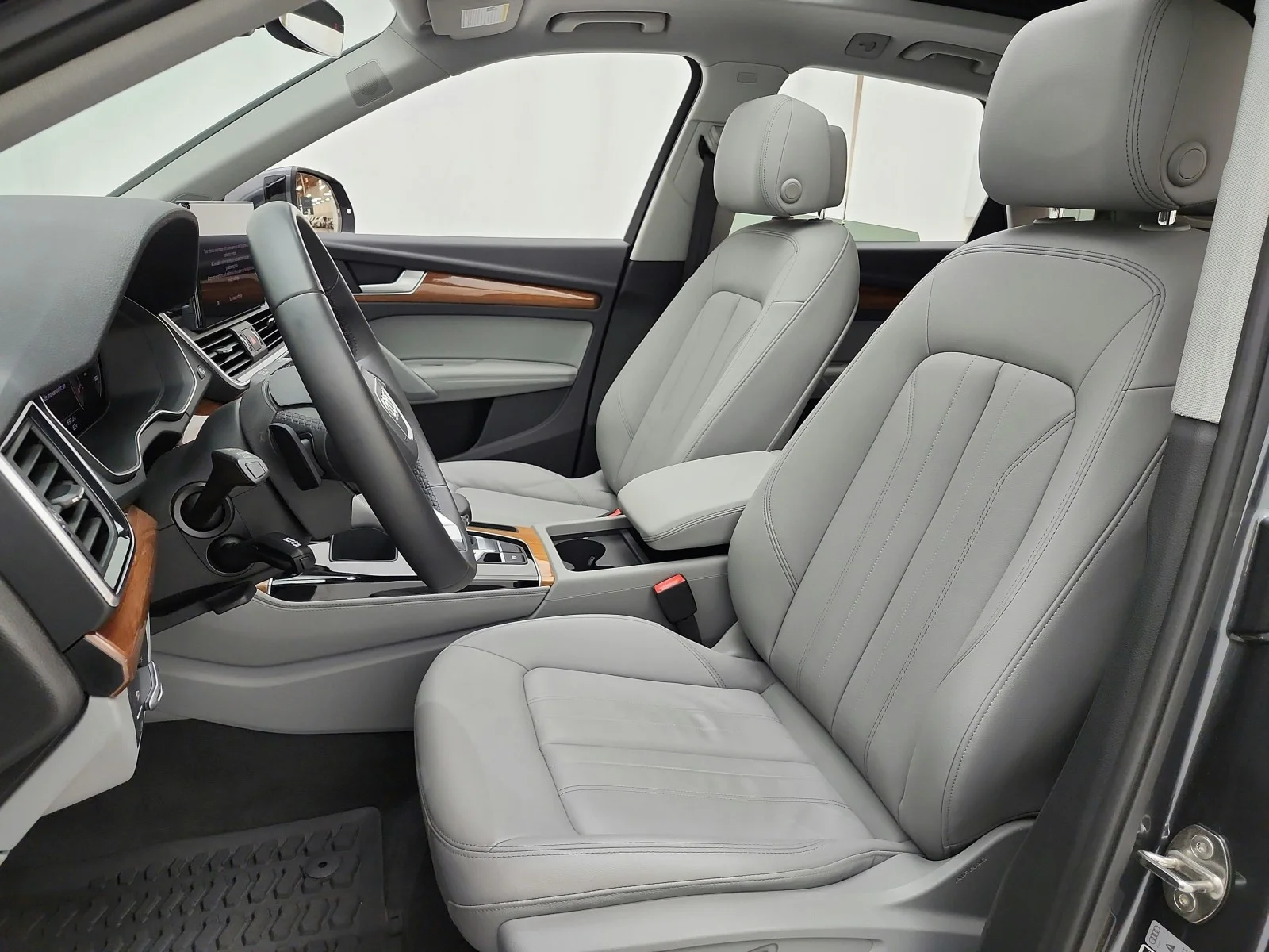 Used 2023 Daytona Gray Pearl Effect Audi S line Premium Plus image 13