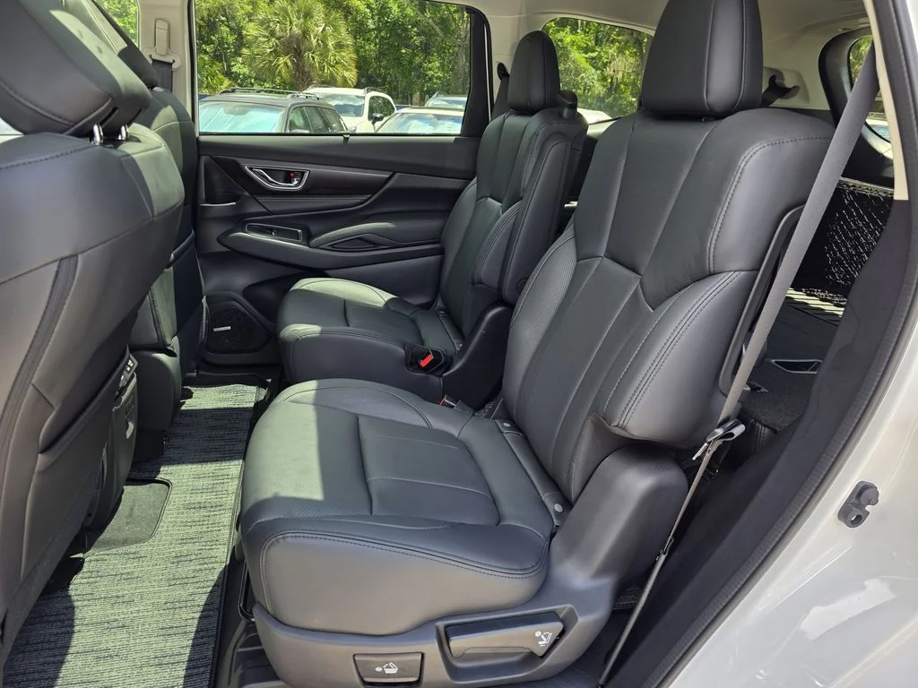 New 2026 CRYSTAL WHITE PEARL Subaru Touring 7-Passenger image 16