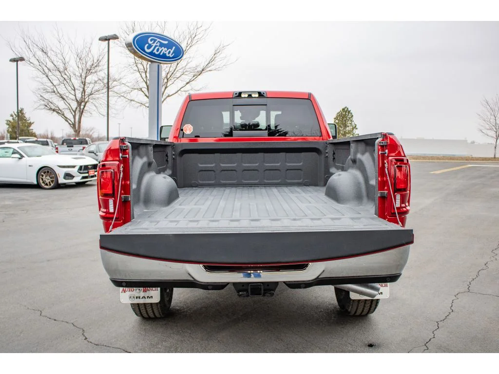 2026 RAM 3500 Laramie - Photo 10