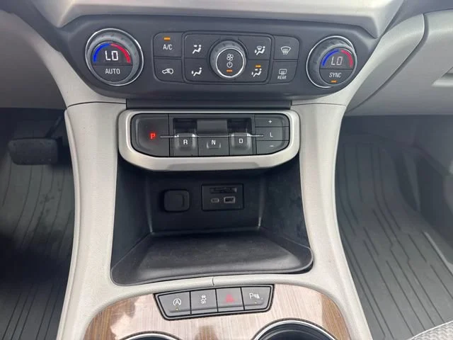 Used 2023 Volcanic Red Tintcoat GMC SLE image 21