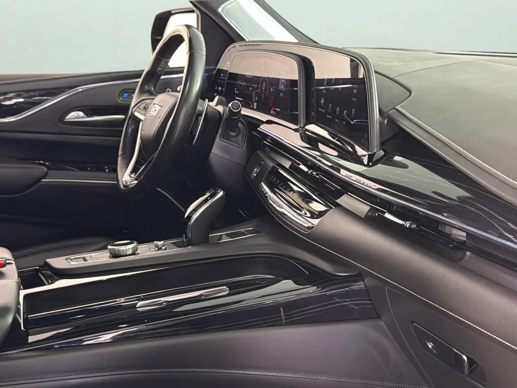 Used 2023 BLACK RAVEN Cadillac AWD V-Series image 43