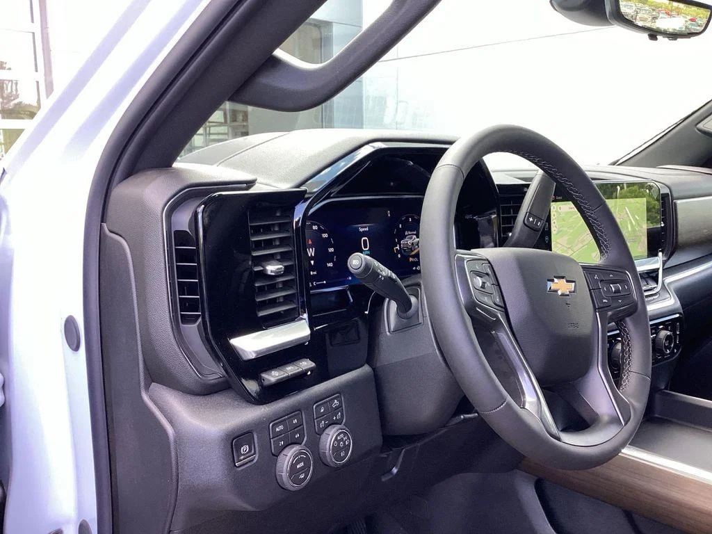 New 2026 Polar White Tricoat Chevrolet High Country image 10